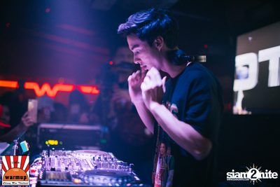VJAXX ที่ วอร์ม อัพ คาเฟ่ เชียงใหม่ — photo 87