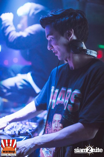 VJAXX ที่ วอร์ม อัพ คาเฟ่ เชียงใหม่ — photo 138