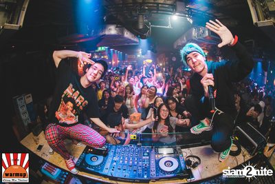 VJAXX ที่ วอร์ม อัพ คาเฟ่ เชียงใหม่ — photo 172