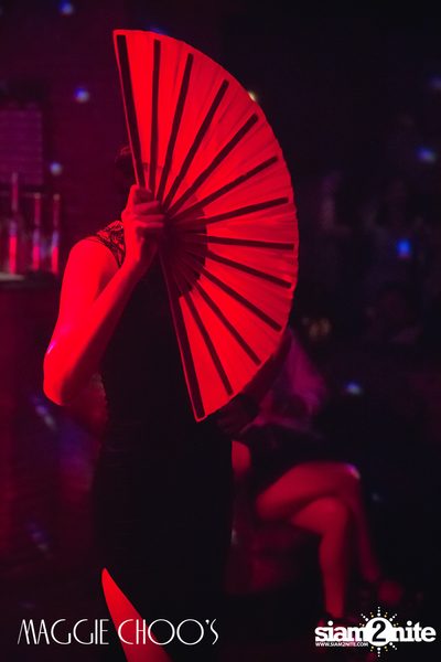 Equilibrium II Dan Buri x Mae Happyair ที่ แม็กกี้ ชูส์ — photo 53