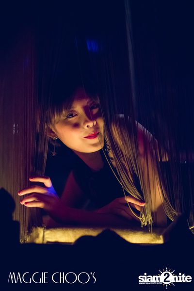 Equilibrium II Dan Buri x Mae Happyair ที่ แม็กกี้ ชูส์ — photo 73