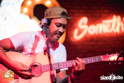 Aphriom x Pla Nil Tem Baan at 20Something Bar — photo 19