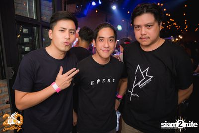 Aphriom x Pla Nil Tem Baan at 20Something Bar — photo 55