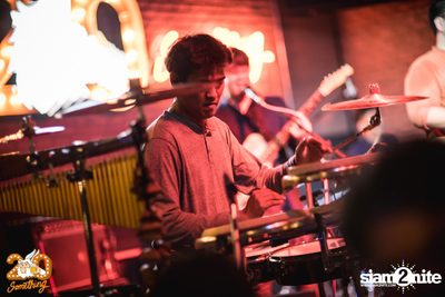 Aphriom x Pla Nil Tem Baan at 20Something Bar — photo 94