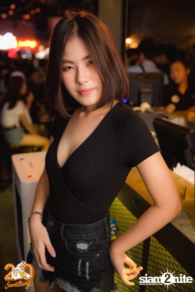 Aphriom x Pla Nil Tem Baan at 20Something Bar — photo 98
