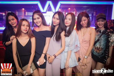 ป๊อป ปองกูล ที่ วอร์ม อัพ คาเฟ่ เชียงใหม่ — photo 5