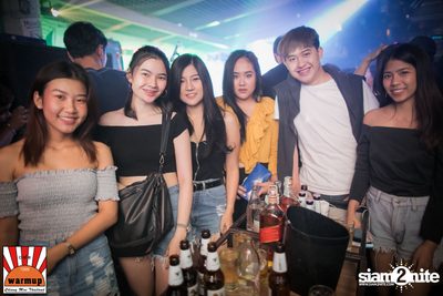 ป๊อป ปองกูล ที่ วอร์ม อัพ คาเฟ่ เชียงใหม่ — photo 6