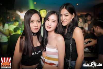 ป๊อป ปองกูล ที่ วอร์ม อัพ คาเฟ่ เชียงใหม่ — photo 39
