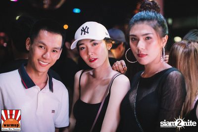 ป๊อป ปองกูล ที่ วอร์ม อัพ คาเฟ่ เชียงใหม่ — photo 51