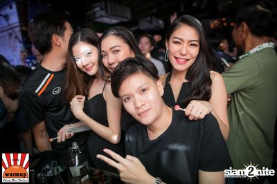 ป๊อป ปองกูล ที่ วอร์ม อัพ คาเฟ่ เชียงใหม่ — photo 82