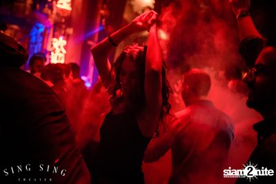 BLING IT กับ Bangkok Invaders ที่ ซิง ซิง เธียเตอร์ — photo 4