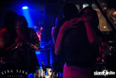 BLING IT กับ Bangkok Invaders ที่ ซิง ซิง เธียเตอร์ — photo 17