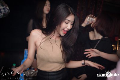 BLING IT กับ Bangkok Invaders ที่ ซิง ซิง เธียเตอร์ — photo 26