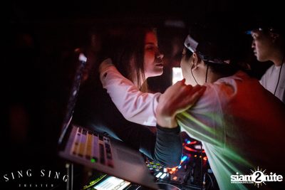 BLING IT กับ Bangkok Invaders ที่ ซิง ซิง เธียเตอร์ — photo 60