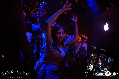 BLING IT กับ Bangkok Invaders ที่ ซิง ซิง เธียเตอร์ — photo 70