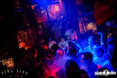 BLING IT กับ Bangkok Invaders ที่ ซิง ซิง เธียเตอร์ — photo 80