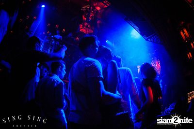 BLING IT กับ Bangkok Invaders ที่ ซิง ซิง เธียเตอร์ — photo 100