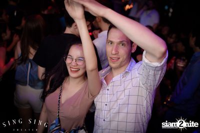 BLING IT กับ Bangkok Invaders ที่ ซิง ซิง เธียเตอร์ — photo 110