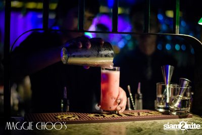 Corset Cabaret: Ladies & Cabaret Night ที่ แม็กกี้ ชูส์ — photo 30