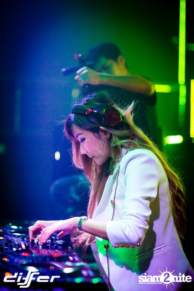 White Angels Party ที่ ดิฟเฟอร์ ผับ พัทยา — photo 56