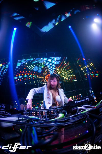 White Angels Party ที่ ดิฟเฟอร์ ผับ พัทยา — photo 64