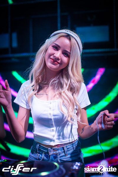 White Angels Party ที่ ดิฟเฟอร์ ผับ พัทยา — photo 92
