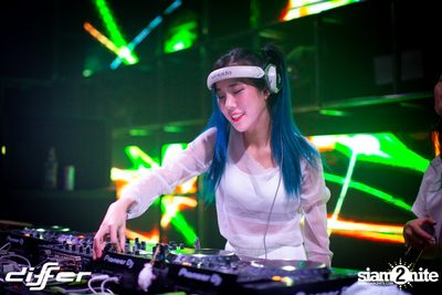 White Angels Party ที่ ดิฟเฟอร์ ผับ พัทยา — photo 146
