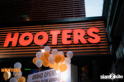 งาน Hooters Silom Grand Opening — photo 1