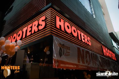 งาน Hooters Silom Grand Opening — photo 3