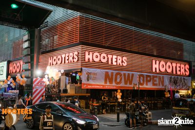 งาน Hooters Silom Grand Opening — photo 4