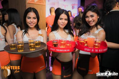งาน Hooters Silom Grand Opening — photo 34