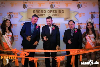 งาน Hooters Silom Grand Opening — photo 40