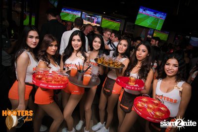 งาน Hooters Silom Grand Opening — photo 62