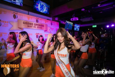งาน Hooters Silom Grand Opening — photo 68