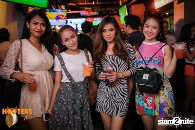 งาน Hooters Silom Grand Opening — photo 80