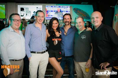 งาน Hooters Silom Grand Opening — photo 85
