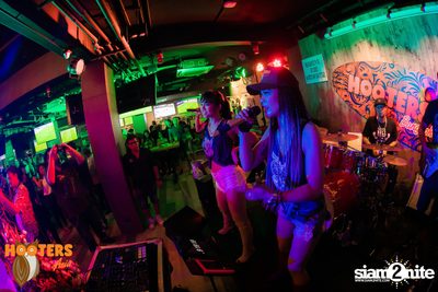 งาน Hooters Silom Grand Opening — photo 124