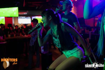 งาน Hooters Silom Grand Opening — photo 125