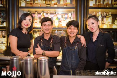 Art.mosphere 2.0 ที่ โมโจ เลานจ์ บาร์ — photo 9