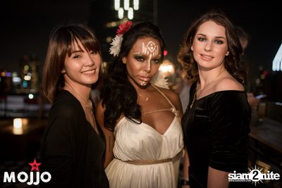 Art.mosphere 2.0 ที่ โมโจ เลานจ์ บาร์ — photo 15