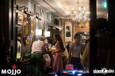 Art.mosphere 2.0 ที่ โมโจ เลานจ์ บาร์ — photo 19