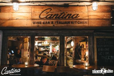 Cantina Acustica ft. Jacob Contin ที่ แคนติน่า ไวน์บาร์ — photo 1