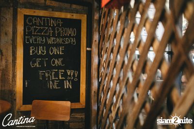 Cantina Acustica ft. Jacob Contin ที่ แคนติน่า ไวน์บาร์ — photo 2
