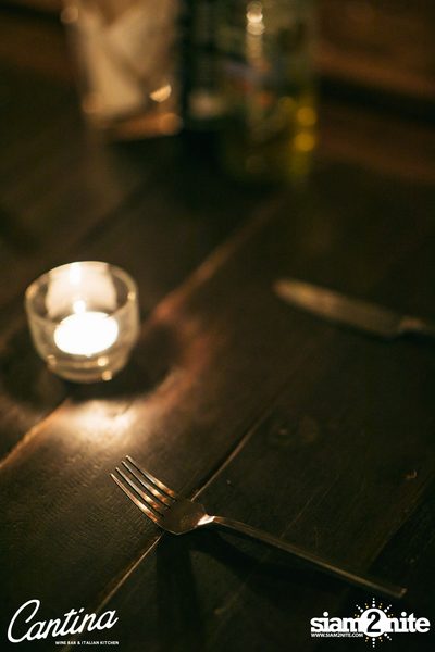 Cantina Acustica ft. Jacob Contin ที่ แคนติน่า ไวน์บาร์ — photo 15