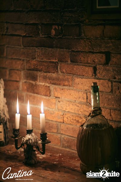 Cantina Acustica ft. Jacob Contin ที่ แคนติน่า ไวน์บาร์ — photo 16