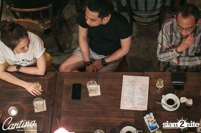Cantina Acustica ft. Jacob Contin ที่ แคนติน่า ไวน์บาร์ — photo 17