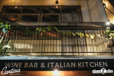 Cantina Acustica ft. Jacob Contin ที่ แคนติน่า ไวน์บาร์ — photo 99