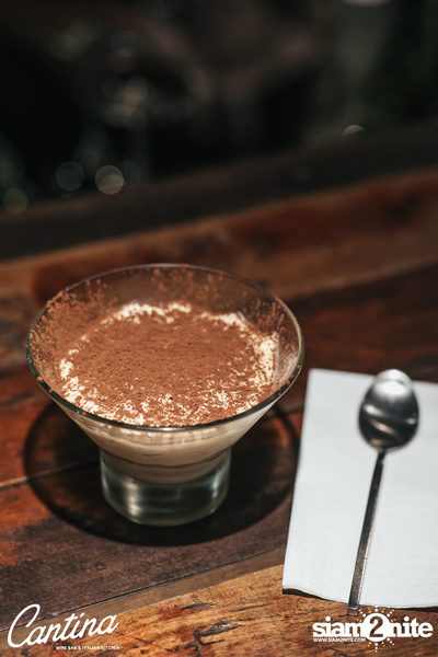 Cantina Acustica ft. Jacob Contin ที่ แคนติน่า ไวน์บาร์ — photo 106