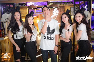 Make Up Party w/ Thaitanium at 20Something Bar — photo 88