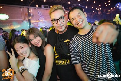 Make Up Party w/ Thaitanium at 20Something Bar — photo 90